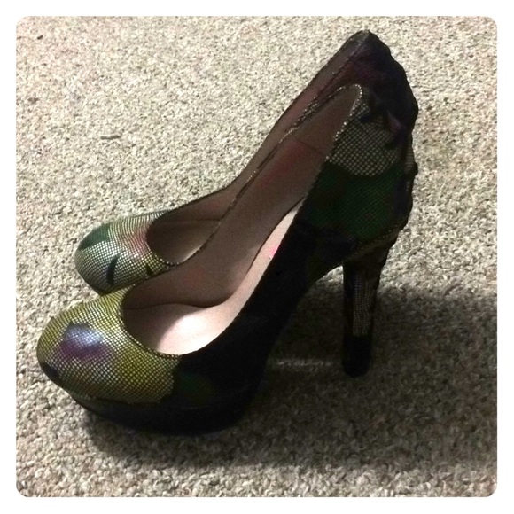 Betsey Johnson Shoes - Betsey Johnson Dita corset Pumps